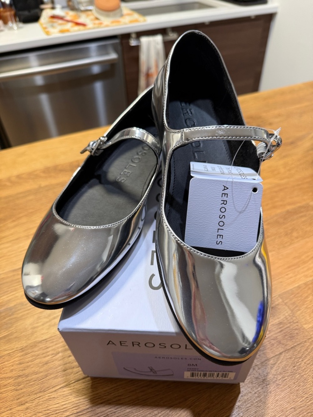 NWT Silver Aerosole Perry MJ style- SZ 8